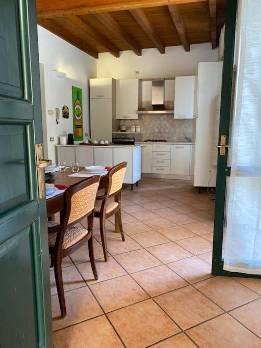 Апартаменты La Casa Nel Borgo Анджера Экстерьер фото